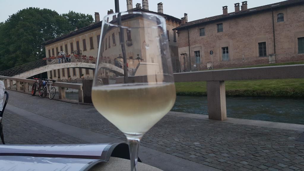 博尔格阿尔基托公寓 Robecco sul Naviglio 外观 照片